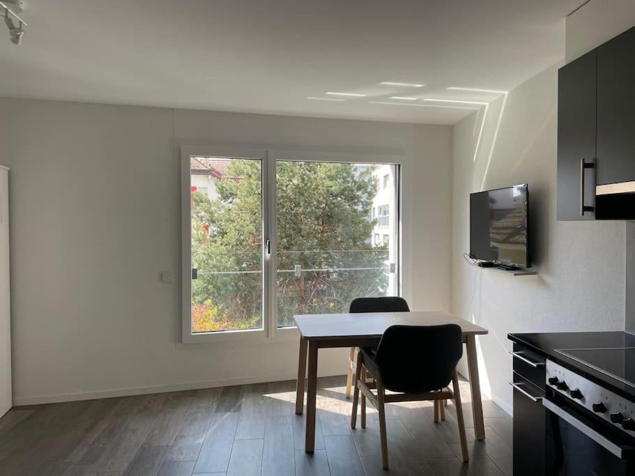 Proche Lausanne: Studio Bien Equipe Leilighet Prilly Eksteriør bilde